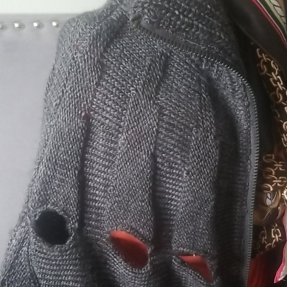 SWEATER - Picture 2 of 4